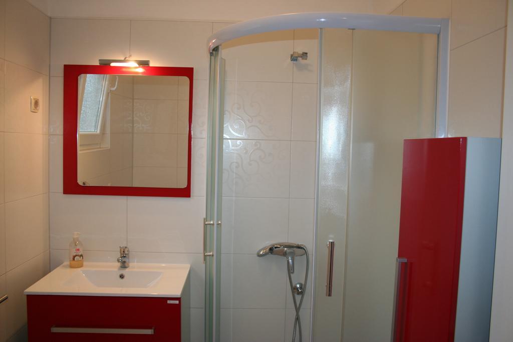 Apartments Rotim Zaostrog Bilik gambar