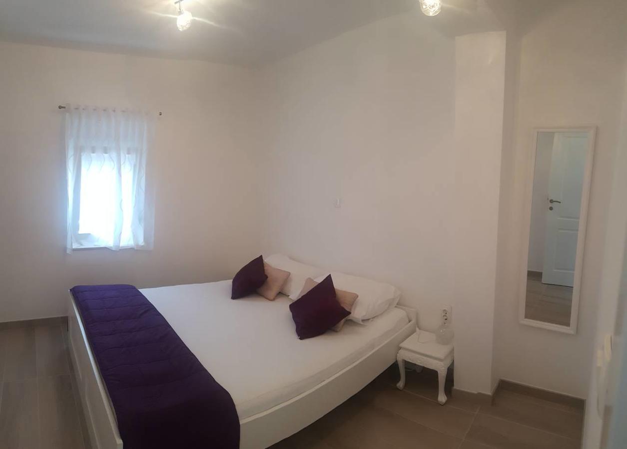 Apartments Rotim Zaostrog Luaran gambar